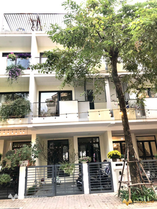 Chính chủ bán liền kề Vinhomes Thăng Long, full nội thất