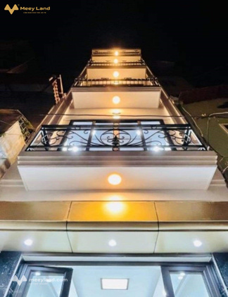 Bán nhà Vân Canh, gần Mỹ Đình 35m2, 5 tầng, ô tô đỗ gần, nội thất đẹp, nhà thoáng mát