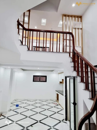 Bán nhà Di Trạch, Nhổn 41,2m2, 4 tầng, 4 ngủ, gác lửng, nội thất đẹp 5.4 tỷ