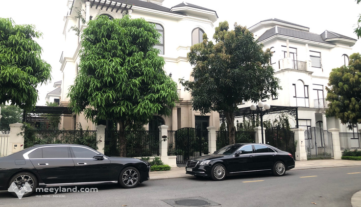 Biệt thự đơn lập mặt hồ Vinhomes Green Villas