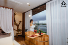 Cho thuê chung cư mini mặt đường Vũ Miện, Tây Hồ 80m2, 1 ngủ 1 bếp full nội thất thang máy view Hồ Tây