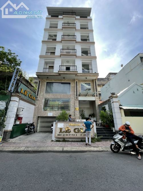 Bán toà nhà VP ngay Phan Đăng Lưu, Bình Thạnh. 9 x 33m, Hầm, 5 Tầng Giá 54 Tỷ