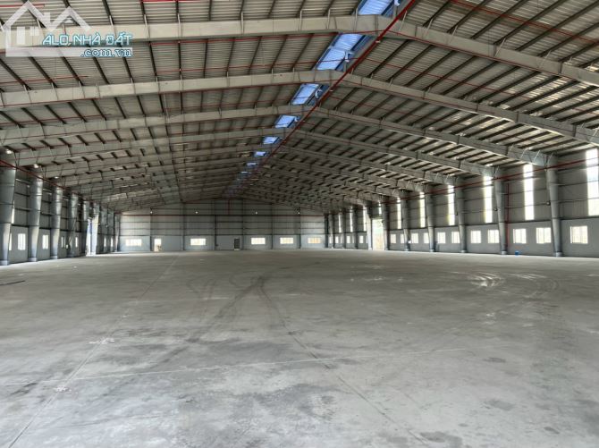 Bán kho xưởng 3800m2, đường Hồ Học Lãm, quận 8