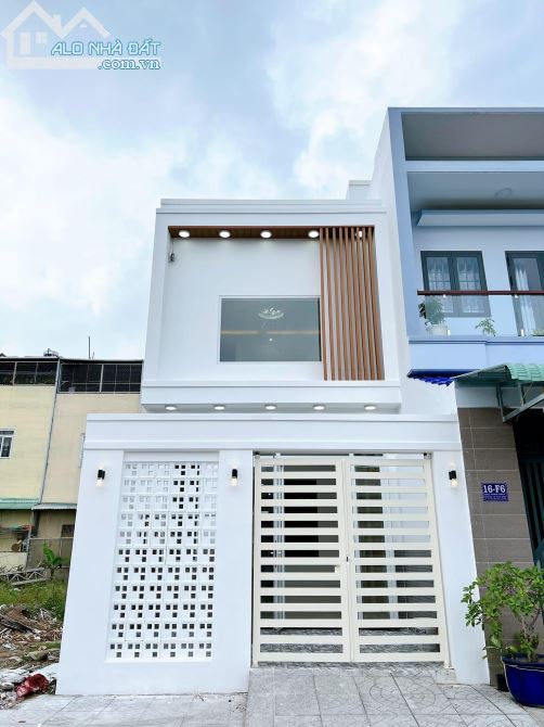 2CĂN NHÀ MỚI TRỆT LẦU KDC BÌNH NHỰT CẶP LỘ 40M ĐANG THI CÔNG-MT LÀ TRƯỜNG MẦM NON