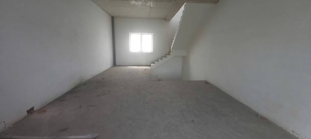Bán nhà Mega Village Khang Điền, DT 75m2, xây 3 tầng, hiện trạng thô, giá 8 tỷ có TL