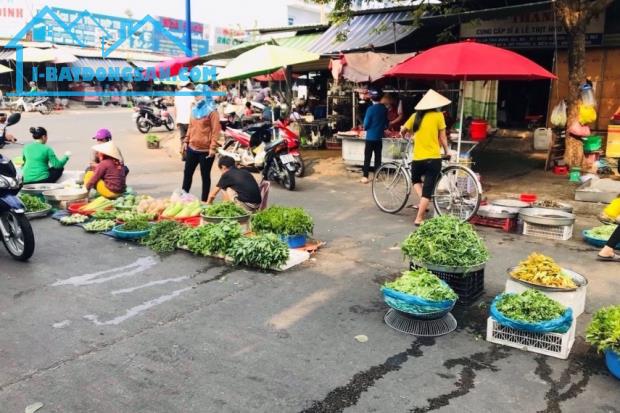 VỀ QUÊ SINH SỐNG CẦN BÁN GẤP 2 DÃY TRỌ 15 PHÒNG 2KIOT NGAY CHỢ, KCN VISIP