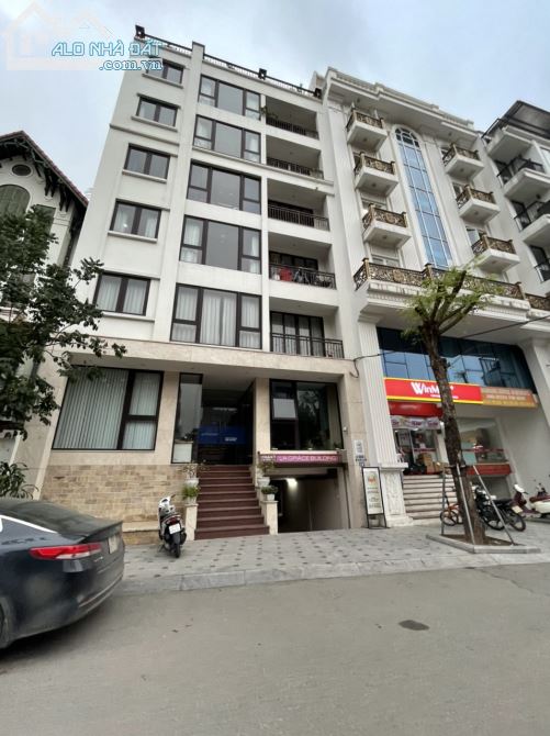 Bán tòa Building tổng hợp phố Văn Cao Ba Đình 400m2 giá 80 tỷ