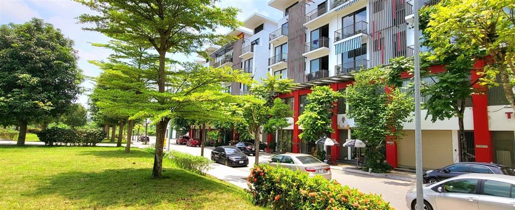 Bán gấp nhà phố khai sơn 100m2, hướng đông nam, full nội thất, mt 6.2m, giá 20 tỷ. 0968 966 ***