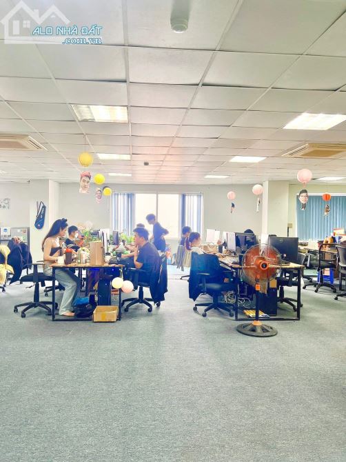 BÁN TÒA NHÀ VĂN PHÒNG MẶT PHỐ QUẬN ĐỐNG ĐA, 301M x 12T x MT 13m