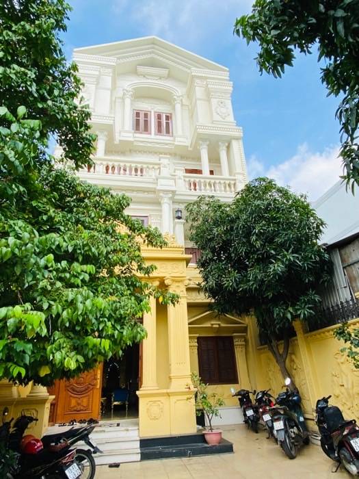 BÁN BIỆT THỰ MẶT TIỀN BÌNH LONG, SÁT VÁCH TÂN PHÚ, 6 TẦNG, NGANG 8M, BÁN CỔ ĐIỂN HIỆN ĐẠI