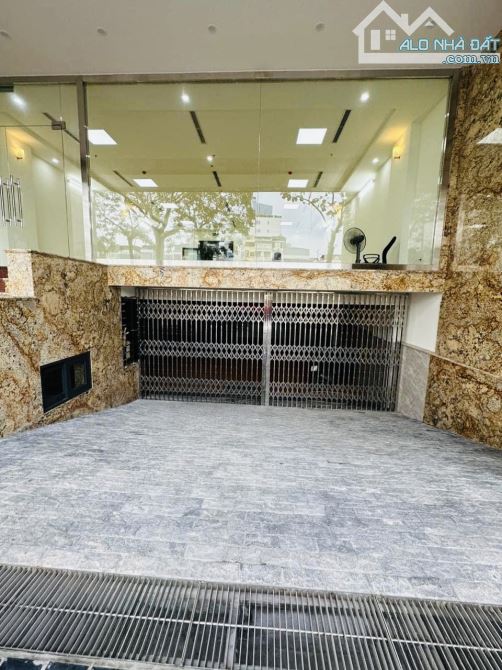 Siêu Phẩm Toà Nhà Văn Phòng 9 Tầng Thang Máy MP Đại Cồ Việt 195M2, MT 6.8M KD Đỉnh Giá 147