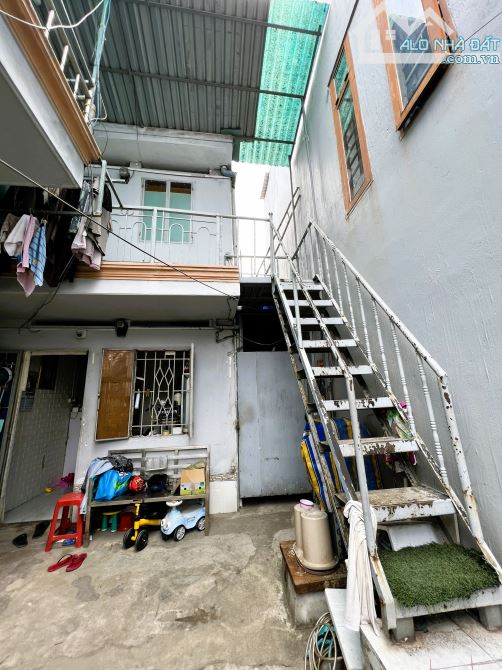 Bán nhà 1T1L + 6 p.trọ đường 13 Linh Xuân