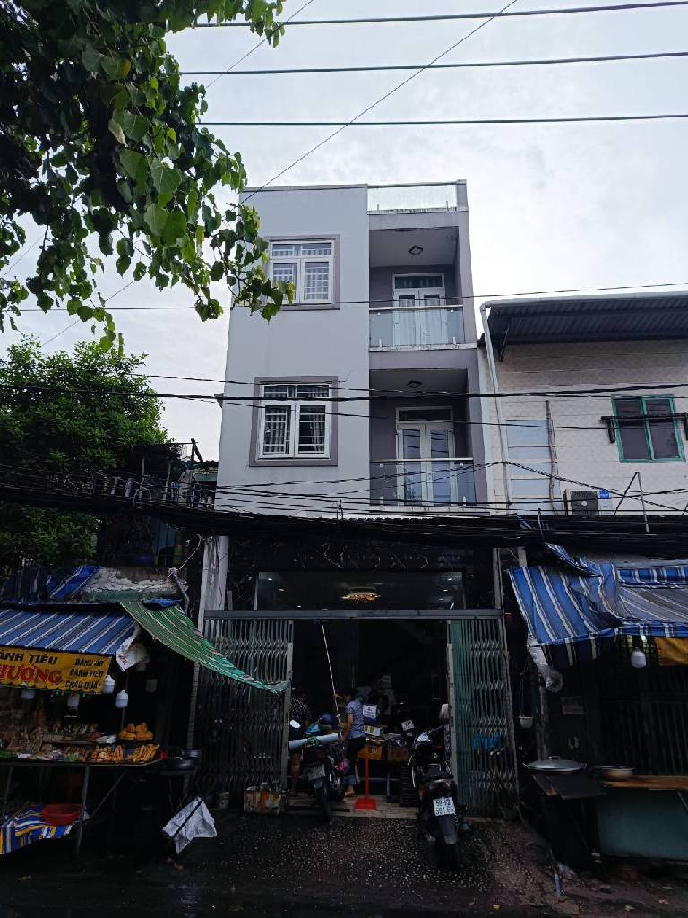 Bán nhà mặt tiền kinh doanh Bà Hom, giáp Tân Phú, Quận 6, vị trí giao lộ sầm uất