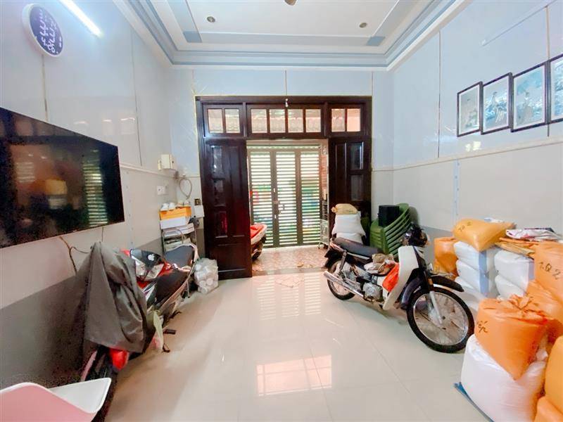 Bán nhà Bình Hưng Hoà A, Bình Tân, trệt 3 lầu sân thượng, sổ đổ sẵn, giá 11 tỷ