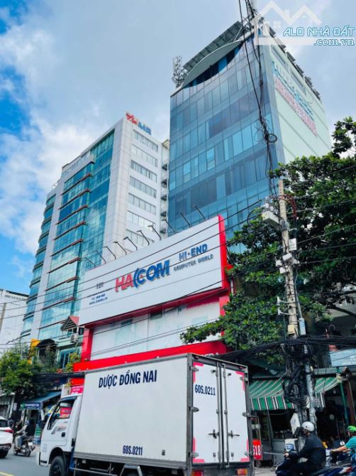 Bán Building Văn Phòng MT CMT8 Q3- 15x30 - hầm 10 tầng- chỉ 180 tỷ- HDT 5.2 tỷ/ năm.