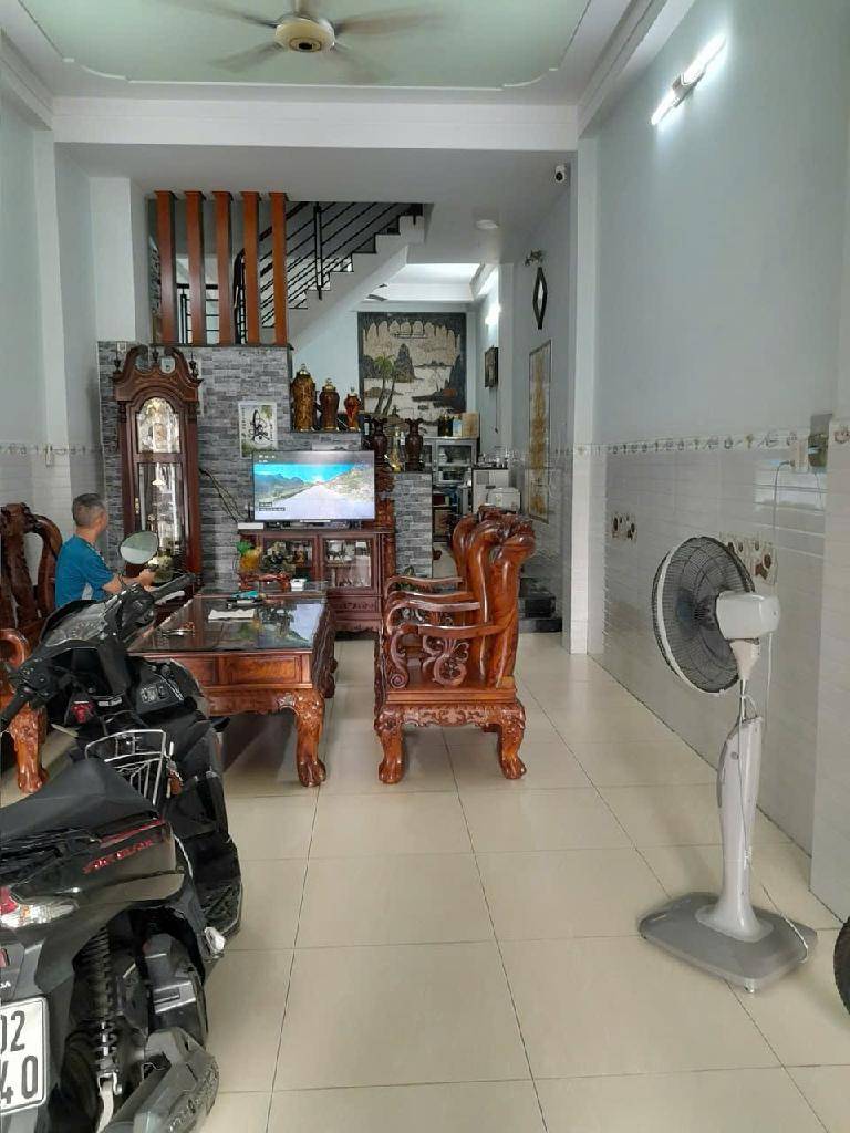 Bán nhà Phạm Văn Xảo, Tân Phú, trệt 2 lầu sân thượng BTCT, cho thuê nhẹ nhàng 20tr/tháng