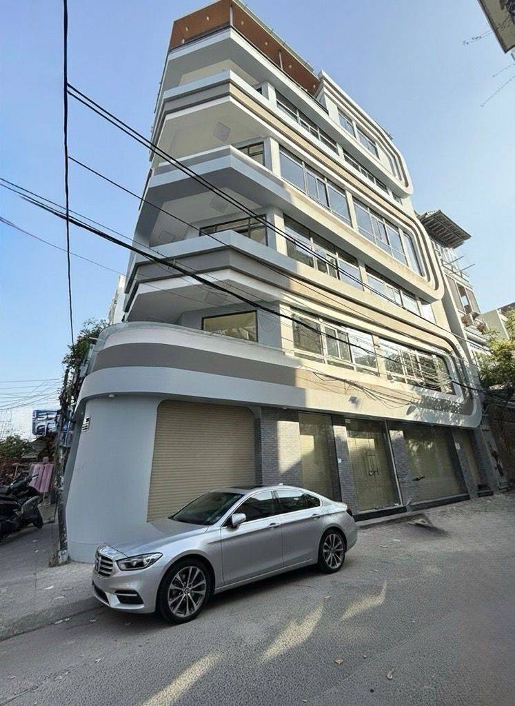 Bán tòa nhà MT Ni Sư Huỳnh Liên, 6 tầng thang máy, lô góc, không lộ giới