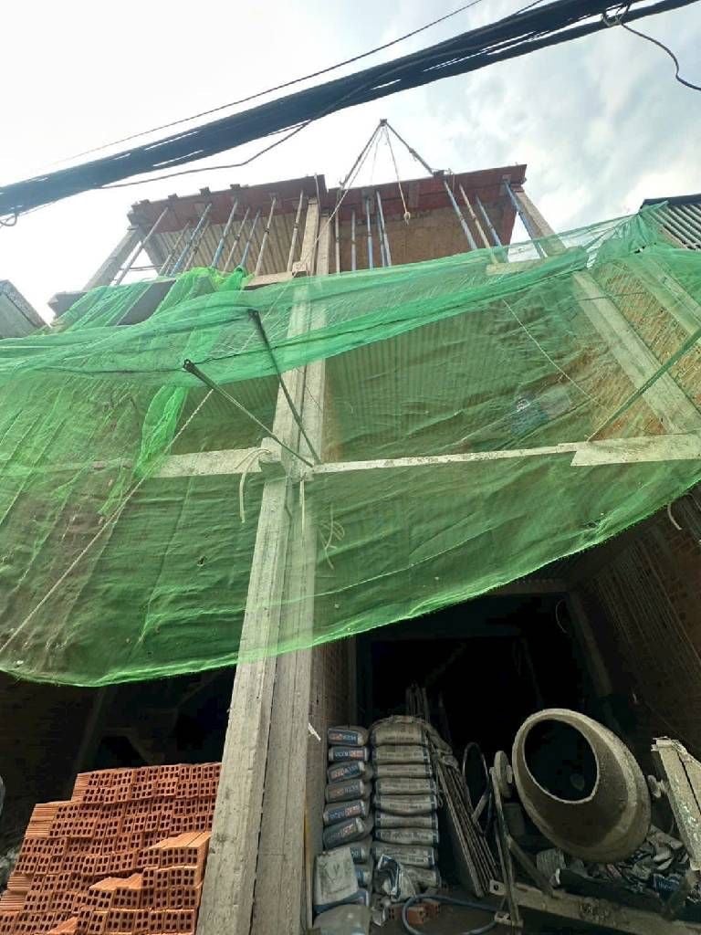 Bán nhà Hiên Vương, Tân Phú, tặng full nội thất, gần trường học các cấp, gần chợ