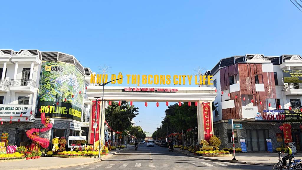 Bán nhà phố thương mại Hoàng Nam Uyên Hưng, Tân Uyên, 60m2 pháp lý chuẩn, giá 3 tỷ