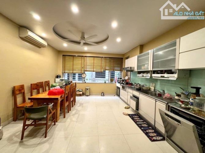 NGUYỄN VIẾT XUÂN GÓC 3 THOÁNG KINH DOANH GARA Ô TÔ TRÁNH 3 BƯỚC RA PHỐ 80m2 MT 5.2m SỔ ĐẸP