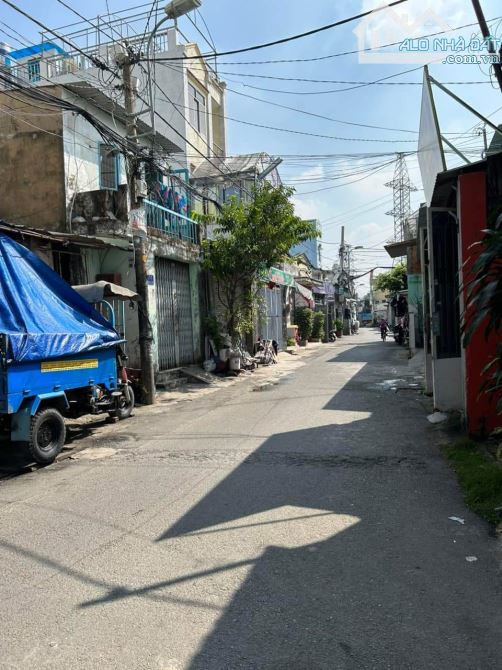 Bán mặt Tiền Trung Mỹ Tây Quận 12, Đường 12M, có nhà xưởng, 10X38M,