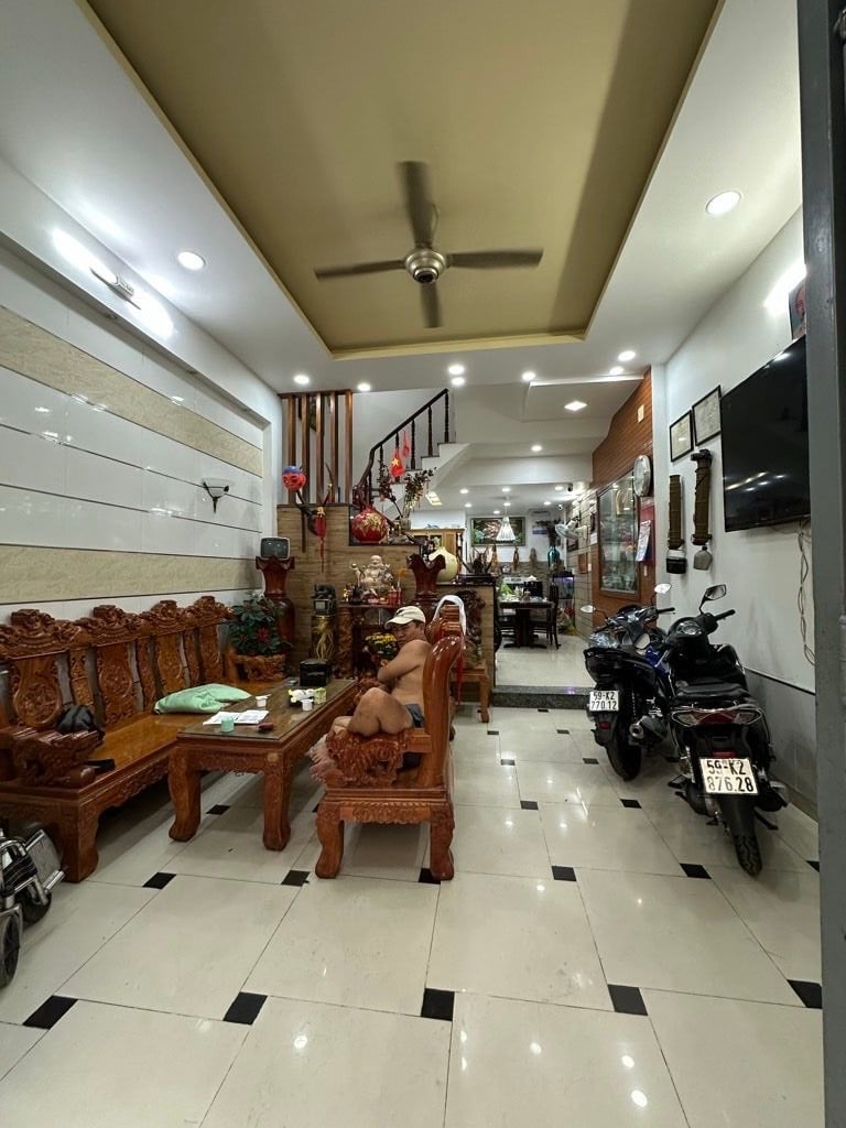 Bán nhà Tỉnh lộ 10 Bình Tân, khu Tên Lửa, giáp Quận 6, sổ riêng, giá 7,3 tỷ