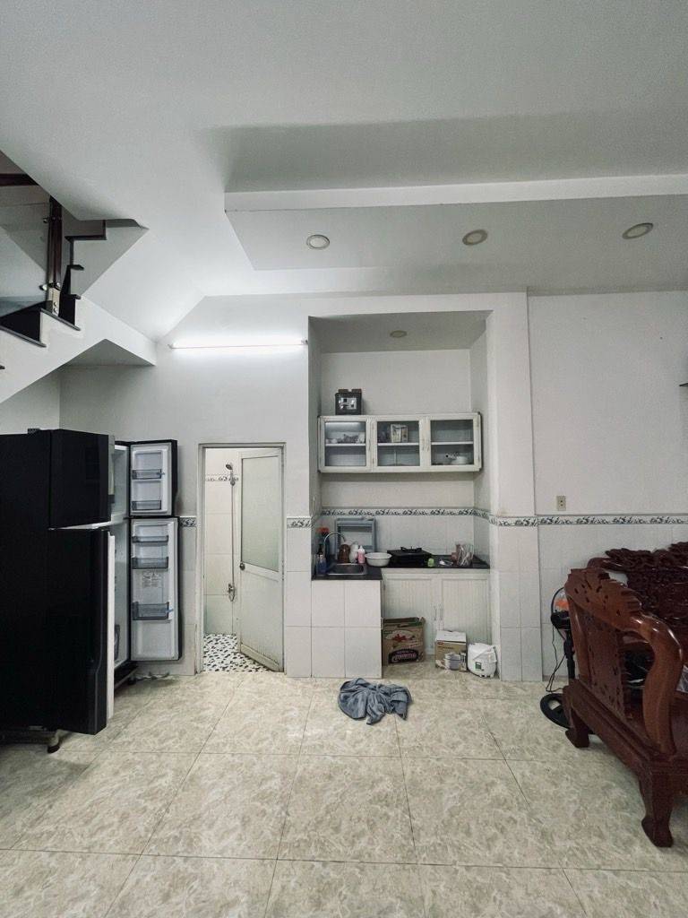 Bán nhà Trần Văn Quang Tân Bình 42m² 2 tầng, 2PN 2WC, hẻm xe hơi, giá 5,6 tỷ