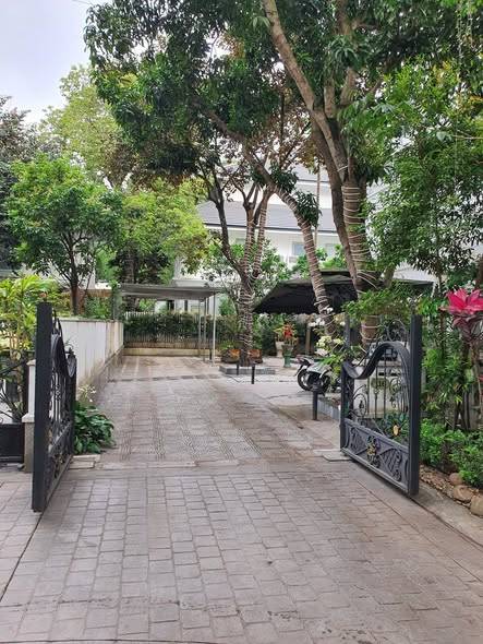Bán biệt thự Meraki Residences Ecopark, Hưng Yên, dt 428m2, 3 tầng, mặt tiền 24m