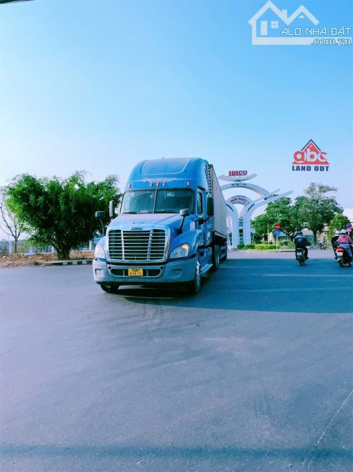 Bán 2Ha4 đất góc 2 MT tặng nhà xưởng 3500m2 KCN Nhơn Trạch Tỉnh Đồng Nai - Giá 90tỉ