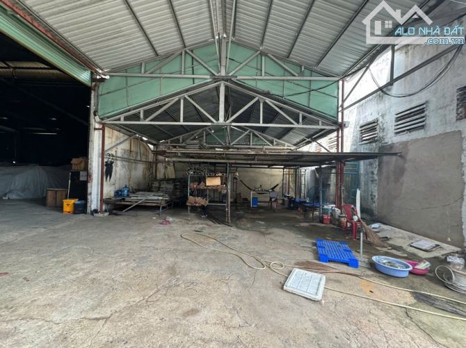 Bán nhà xưởng 1500m2 Mặt tiền đường Trần Thị Cờ,phường Thới An.Q12