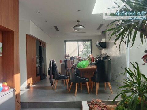 HIẾM BÁN TÒA VĂN PHÒNG PHÂN LÔ HOÀNG NHƯ TIẾP LIỀN KỀ MINH NHỰA 114M-7TẦNG.60TỶ LÔ GÓC