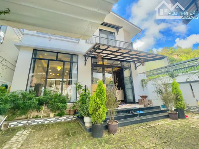 Villa Sân Vườn Hoàn Công Hùng Vương. P9. Đà Lạt. Khu Vực An Ninh. 250m2. Giá 15 Tỷ