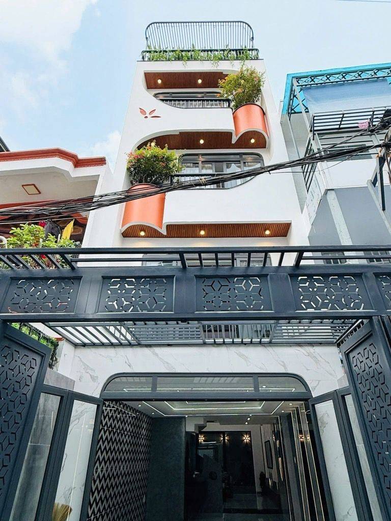 Bán nhà đường Quang Trung Gò Vấp, DT 60m2 5 tầng 3PN giá 8.15 tỷ full nội thất