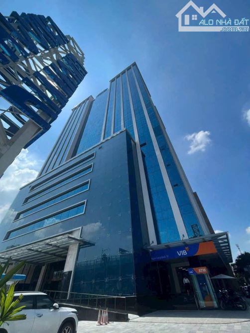 Bán Tòa Văn Phòng Mặt Phố Trần Hưng Đạo, Hoàn Kiếm DT 682m2, 11T, MT 30m, Giá Cực Rẻ