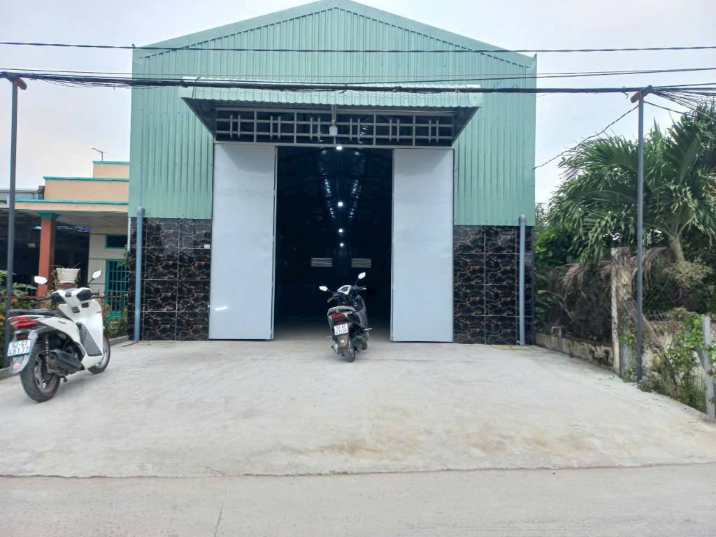 Bán nhà kho mới xây đường beton xe tải xã Mỹ Yên, Bến Lức dt 338m2 full thổ giá 5,8 tỷ