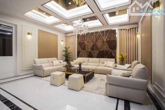 Bán căn biệt thự góc 2 mặt tiền Phường Xuân An, Phan Thiết, 476m2 full nội thất giá 27 tỷ