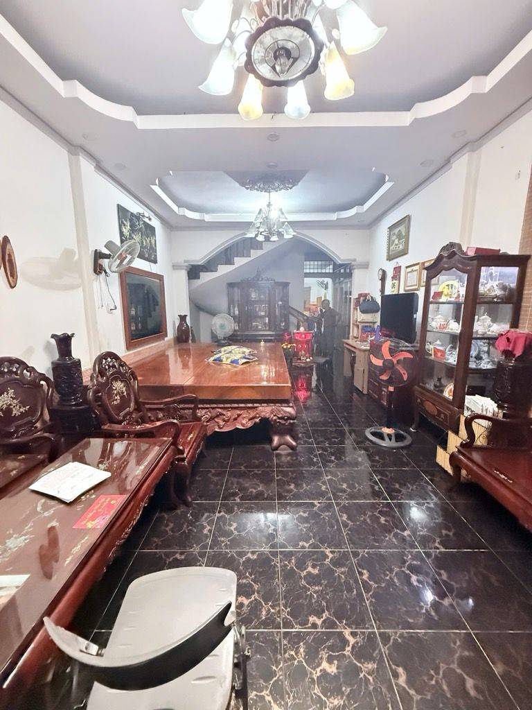 KHU VIP, BÁN NHÀ HOÀNG HOA THÁM, TÂN BÌNH, HẺM XE HƠI TRÁNH, NGANG LỚN 6x28,4M, 3 TẦNG 11PN 6WC