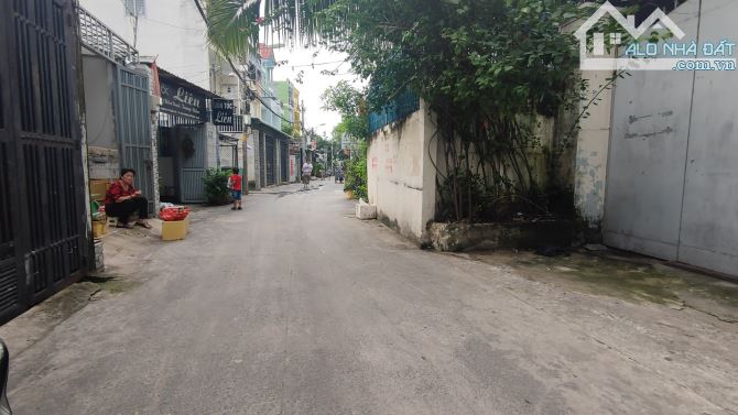 Nhà xưởng Lô Góc 2 Mặt Tiền đường DHT31, 9x27m, ĐCT 25tr/tháng. giá 14.2 tỷ BL