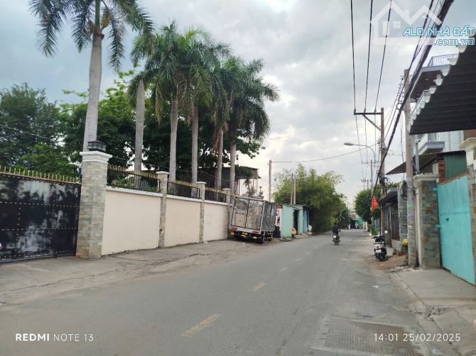 XƯỠNG MẶT TIỀN XE CONTAINER - XTĐ - HOC MÔN - 4000m2 - 1000m2 THỔ CƯ - CHỈ 60 Tỷ