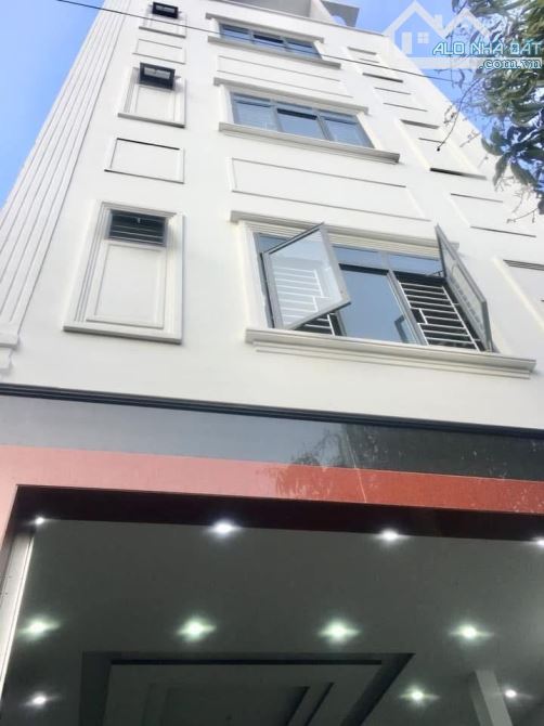 Bán nhà trọ 4mê rưỡi đường nội bộ Cần Vương. 90m2 ngang 7m 14phòng. Giá 6,8tỷ