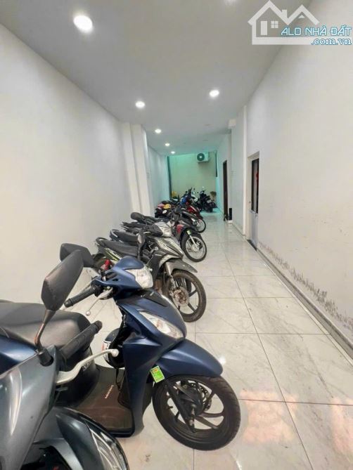 Bán CHDV 5 tầng, Nguyễn Thị Thập. 74m2 - ngang 6m - Thu nhập 660tr/năm. Chỉ 9.x tỷ