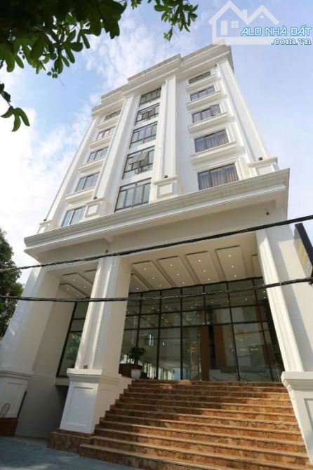 Bán Tòa Văn Phòng Mặt Phố Thái Hà, Đống Đa DT 348m2, 11T, MT 8,5m. Giá Cực Rẻ