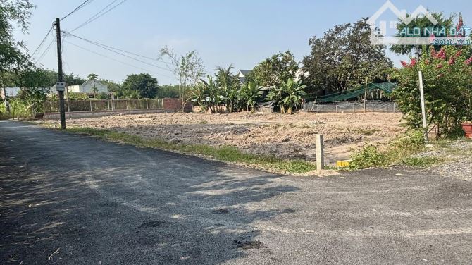 bán kho, xưởng mặt tiền đường hương lộ 2 vào đường nhựa, giáp kênh đông ngang 30mét