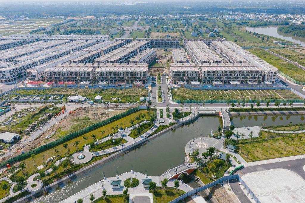 Bán nhà phố T&T City Millennia Cần Giuộc, DT 6x18m trệt 3 lầu view thoáng giá 5.6 tỷ