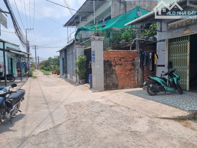 BÁN DÃY TRỌ KCN ĐỨC HÒA 165M2 , 6 PHÒNG 1 KI ỐT , CHO THUÊ FULL