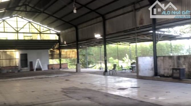 KHO XƯỞNG 2 MẶT TIỀN RỘNG 1HA, SẴN ĐẤT SKC & THỔ CƯ, GẦN CAO TỐC & TỈNH LỘ, GIÁ SIÊU RẺ