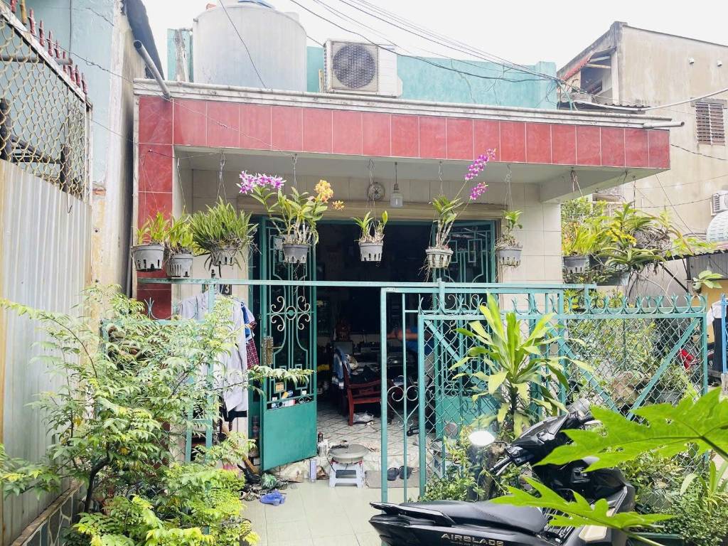 NHÀ CẤP 4 NGAY NGÃ TƯ BÌNH PHƯỚC THỦ ĐỨC, SỔ RIÊNG 50M2, GIÁ DƯỚI 3 TỶ
