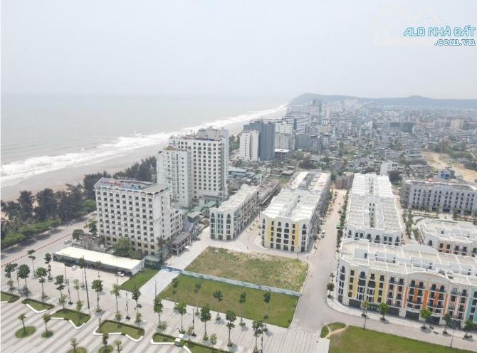 Bán gấp căn 1PN + 1, tầng 10 đẹp nhất dự án, Full Nội thất, giá hơn 3 tỷ, tại Sun Group