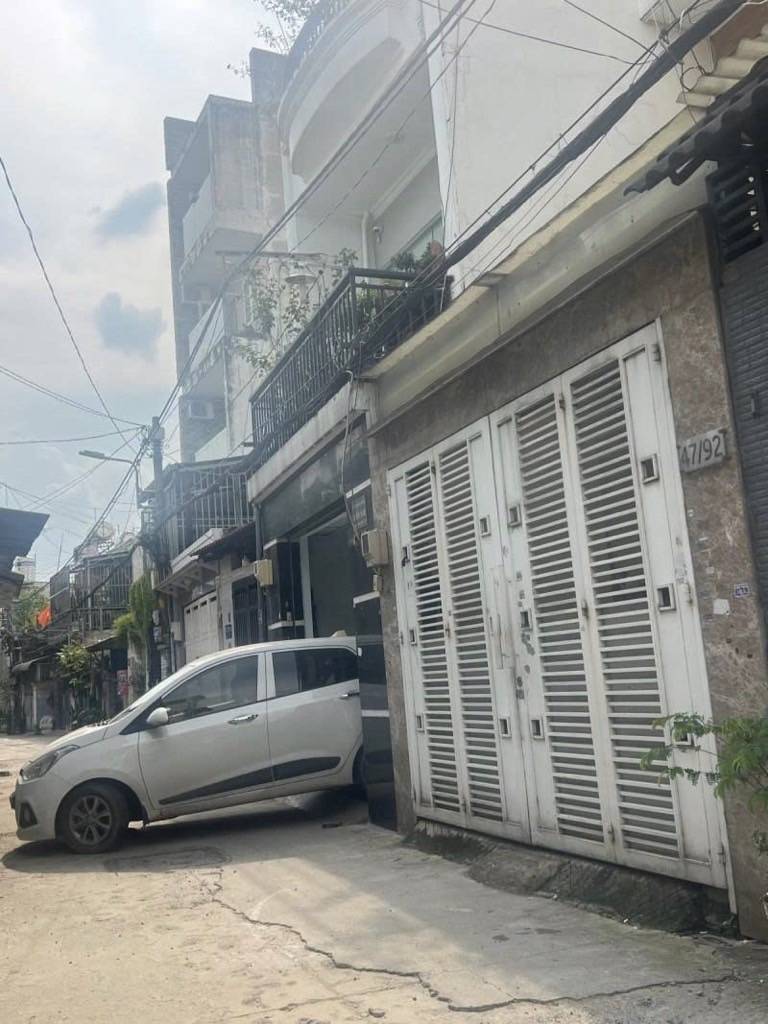 BÁN NHÀ NGUYỄN HỮU TIẾN, TRUNG TÂM TÂN PHÚ, SÁT GA T3, TIỆN ÍCH NGẬP TRÀN, 50M2 TẶNG FULL NỘI THẤT