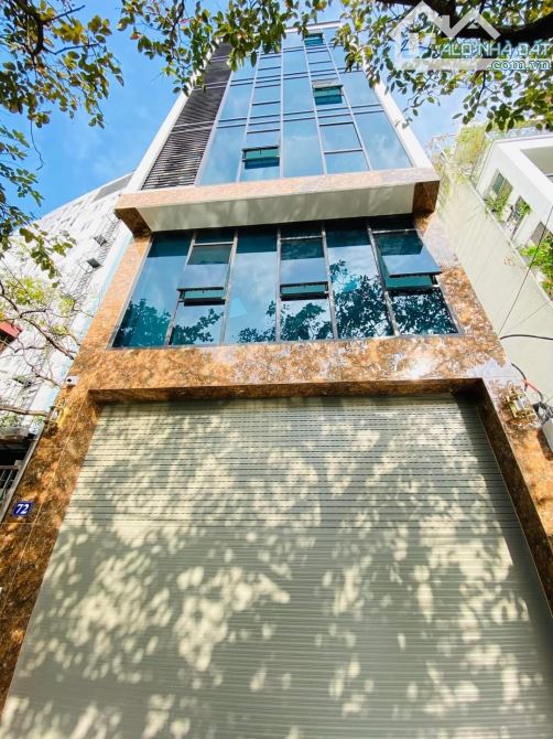 CHỦ BÁN GẤP TÒA VĂN PHÒNG PHÂN LÔ NGUYÊN HỒNG DT105m2 THANG MÁY